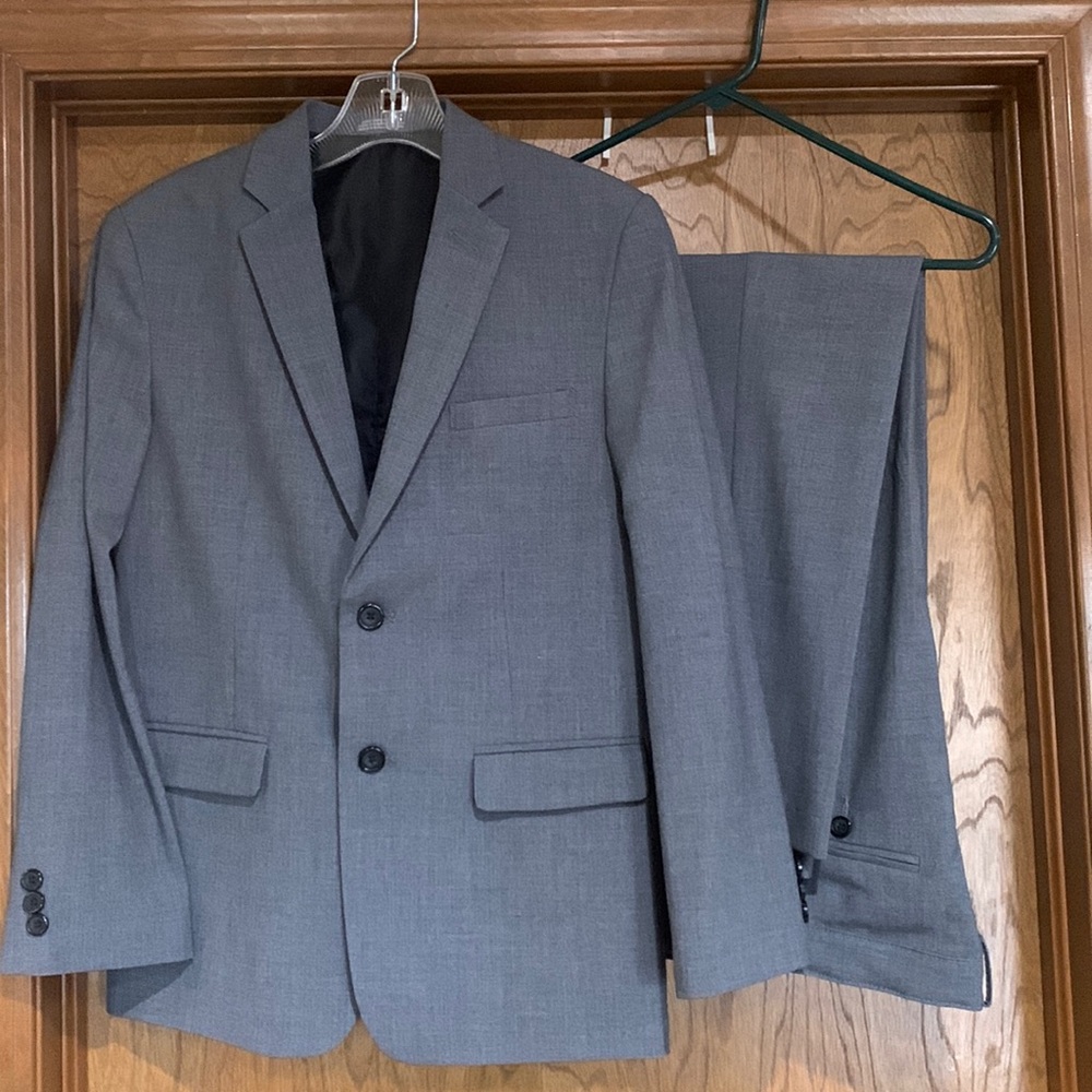 Van Heusen Suit Set- Gray 16H